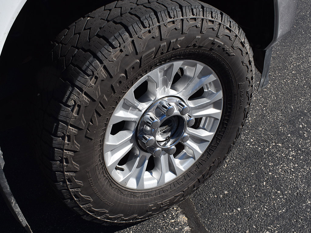 Used 2021 Ford F350 XLT w/ FX4 Off-Road Package AWD/4WD image 11