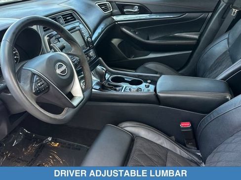 Used 2023 Nissan Maxima SR w/ Sport Mat Group FWD image 11