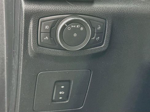 Used 2016 Ford F150 XLT w/ Equipment Group 302A Luxury AWD/4WD image 14