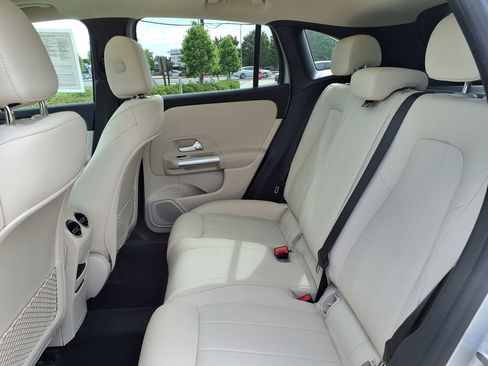 Used 2025 Mercedes-Benz GLA 250 image 16
