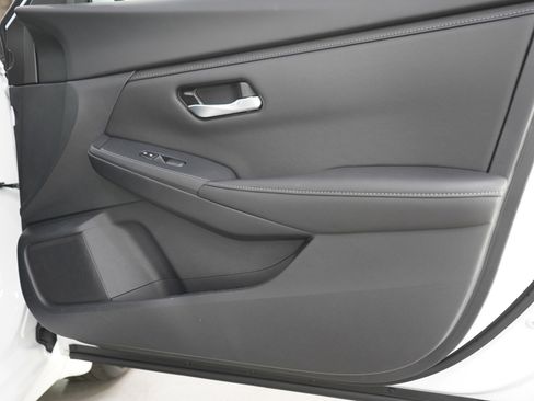 Used 2025 Nissan Sentra SV w/ All-Weather Package FWD image 9