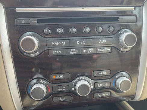 Used 2015 Nissan Pathfinder SL w/ Trailer Tow Package AWD/4WD image 16