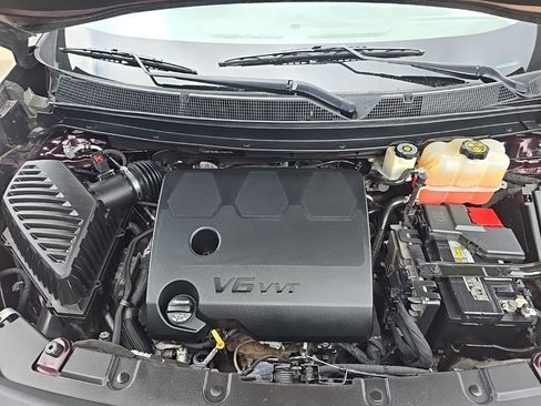 Used 2018 Chevrolet Traverse LT image 24