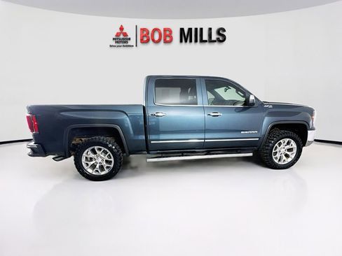 Used 2017 GMC Sierra 1500 SLT w/ SLT Premium Package AWD/4WD image 8