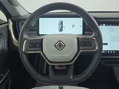 Used 2024 Rivian R1S Adventure AWD/4WD image 29