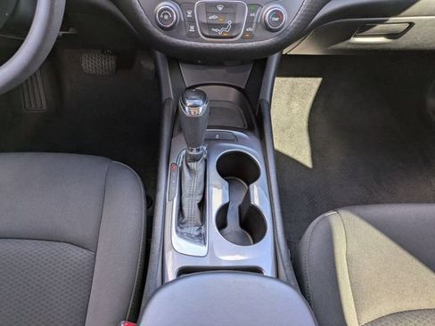 Used 2018 Chevrolet Malibu LS image 19