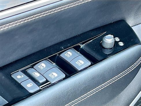 Used 2025 Jeep Wagoneer Series II image 18