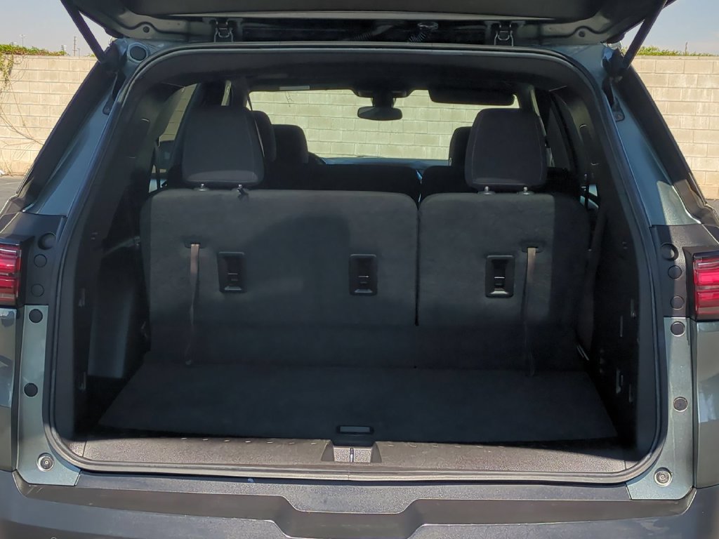 Used 2023 Chevrolet Traverse LT FWD image 30