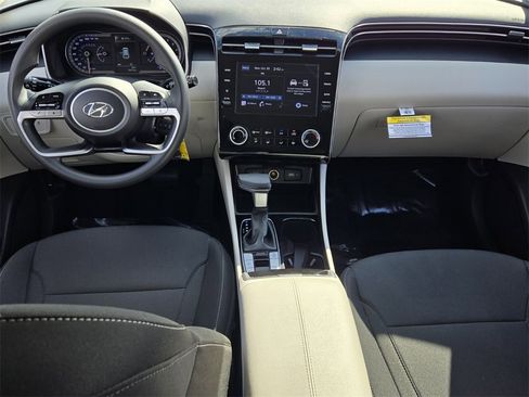 Certified 2023 Hyundai Tucson SE image 12