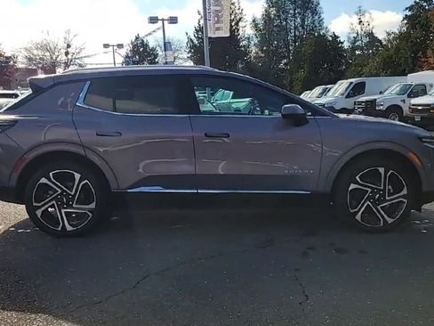 New 2026 Chevrolet Equinox EV LT image 9