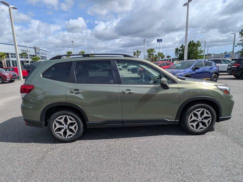 Used 2021 Subaru Forester Premium w/ Popular Package #1 AWD/4WD image 3