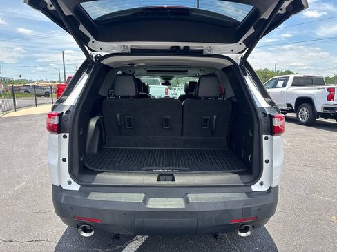 Used 2018 Chevrolet Traverse LT FWD image 19