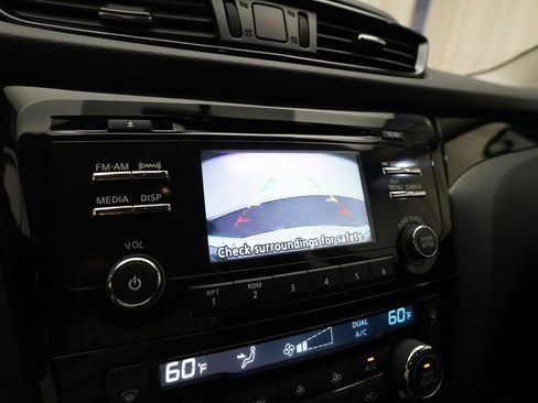 Used 2017 Nissan Rogue Sport SV w/ SV All-Weather Package image 19