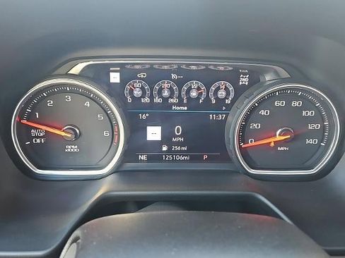 Used 2021 Chevrolet Suburban High Country image 28