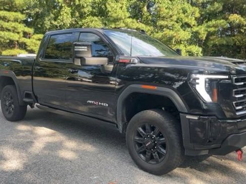 Used 2025 GMC Sierra 2500 AT4 w/ AT4 Premium Plus Package AWD/4WD image 2