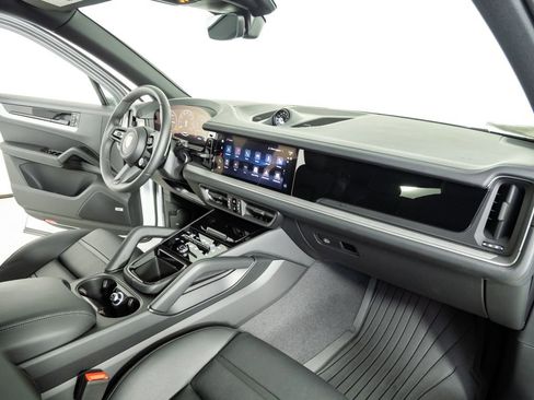 New 2026 Porsche Cayenne AWD/4WD image 25