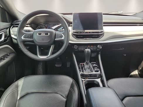 Used 2025 Jeep Compass Limited AWD/4WD image 9