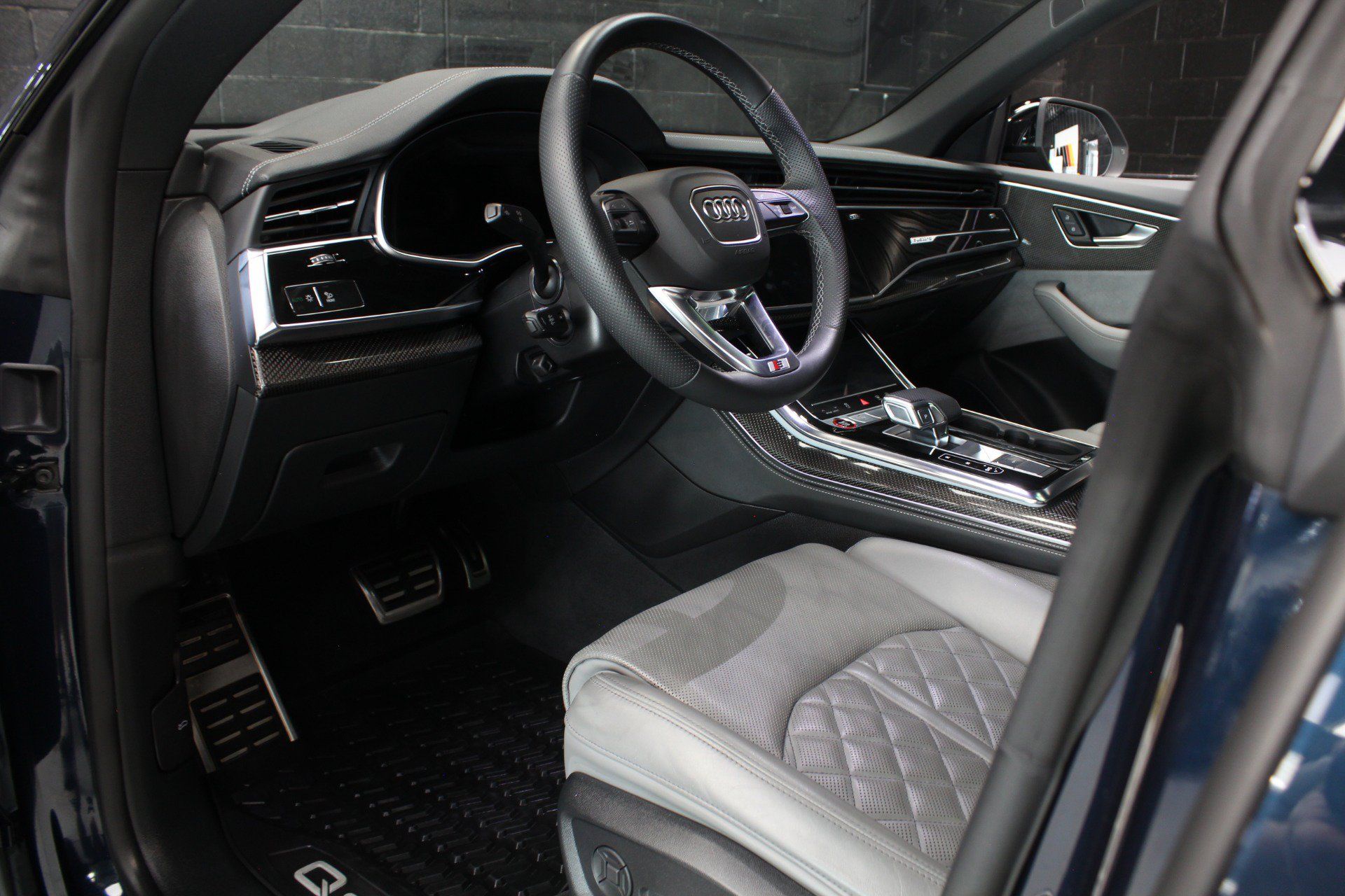 Used 2023 Audi SQ8 Premium Plus AWD/4WD image 29