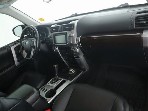Used 2015 Toyota 4Runner Limited image 31