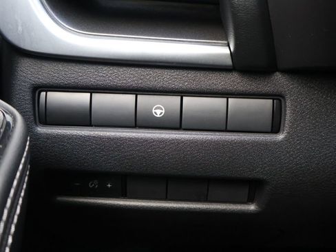 Used 2023 Nissan Rogue SV AWD/4WD image 34