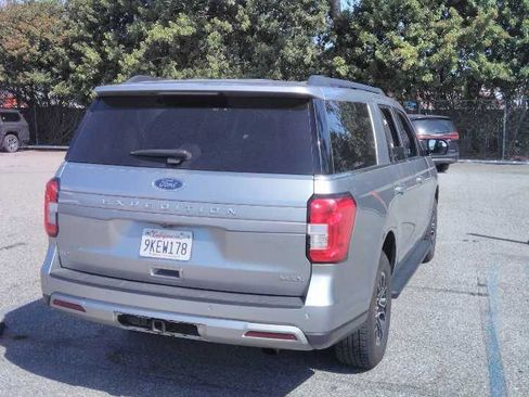 Used 2024 Ford Expedition Max XLT image 2