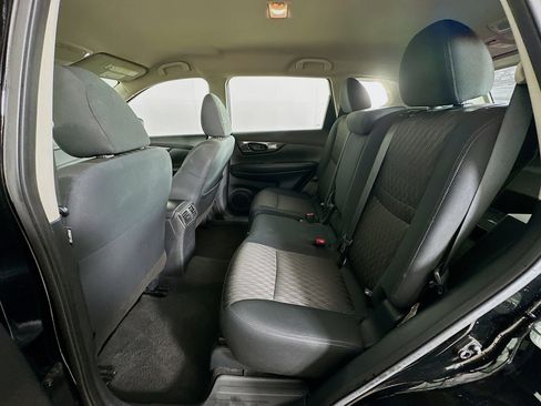 Used 2020 Nissan Rogue S image 26