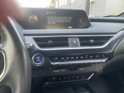 Used 2019 Lexus UX 250h w/ Premium Package AWD/4WD image 25