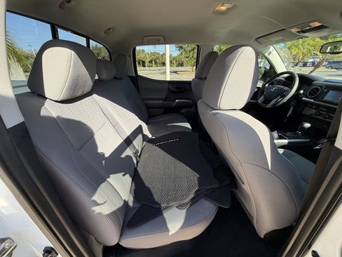 Used 2017 Toyota Tacoma SR5 image 30