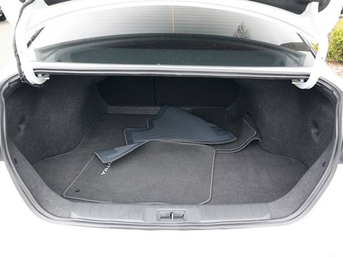 Used 2025 Nissan Sentra SR FWD image 35