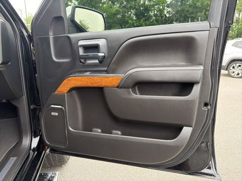 Used 2018 Chevrolet Silverado 1500 High Country AWD/4WD image 31