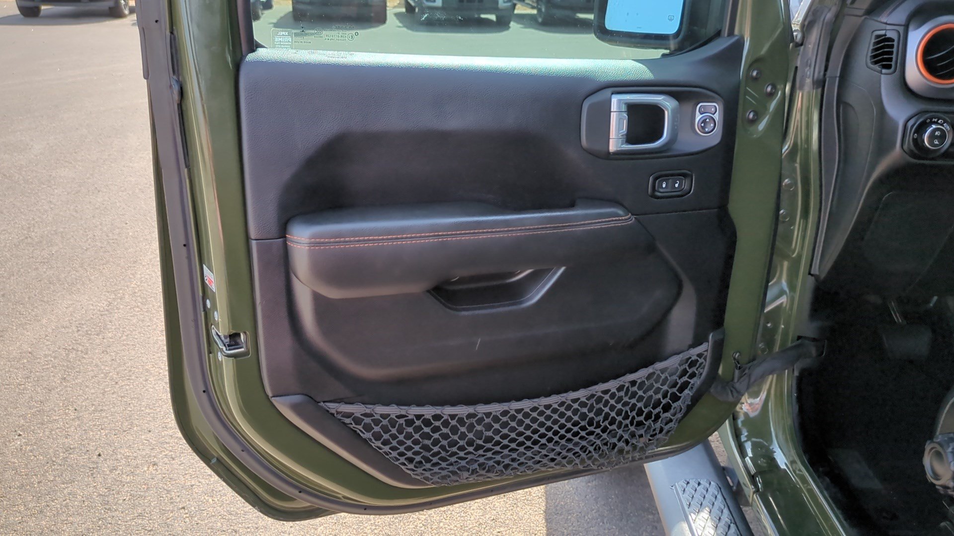 Used 2021 Jeep Gladiator Mojave AWD/4WD image 11