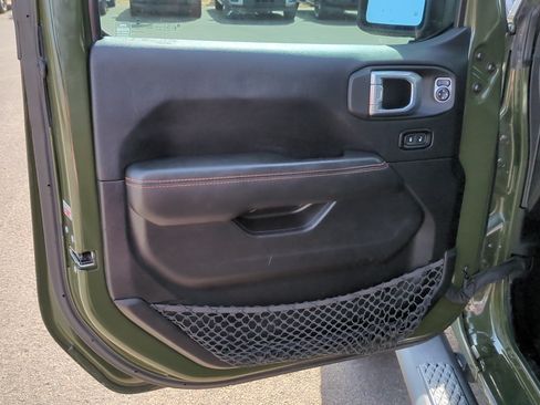 Used 2021 Jeep Gladiator Mojave AWD/4WD image 11