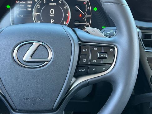 Certified 2023 Lexus ES 350 w/ Premium Package image 17