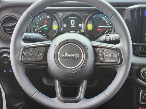 Used 2025 Jeep Wrangler Unlimited Rubicon 4xe w/ Safety Group AWD/4WD image 28