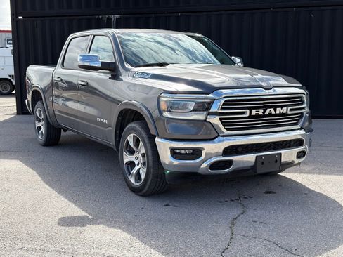 Used 2022 RAM 1500 Laramie AWD/4WD image 4