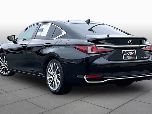 Used 2020 Lexus ES 300h w/ Premium Package FWD image 11