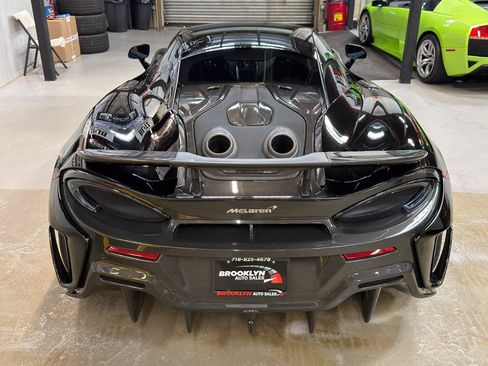 Used 2019 McLaren 600LT RWD image 9
