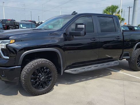 Used 2025 Chevrolet Silverado 2500 LT w/ Trail Boss Package AWD/4WD image 4