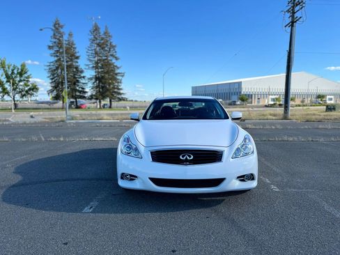 Used 2012 INFINITI G37 Journey w/ Premium Pkg image 2
