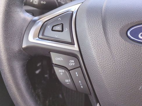 Used 2020 Ford Fusion SEL image 21