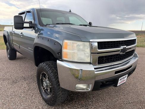 Used 2008 Chevrolet Silverado 2500 LTZ w/ Suspension Package, Off-Road AWD/4WD image 7