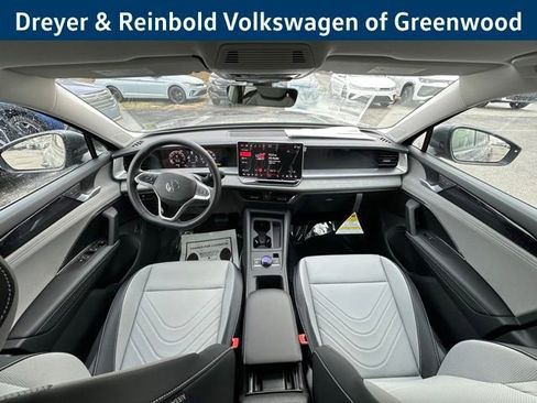 New 2026 Volkswagen Tiguan SE image 11