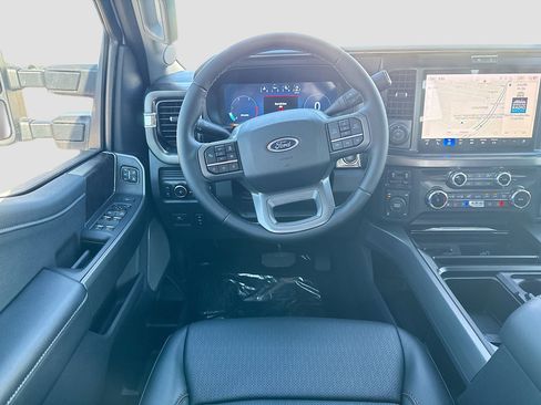 New 2026 Ford F250 Lariat w/ Black Appearance Package image 31