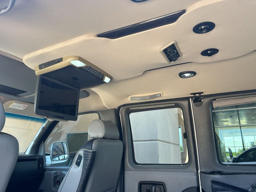 Used 2014 GMC Savana 1500 AWD image 9