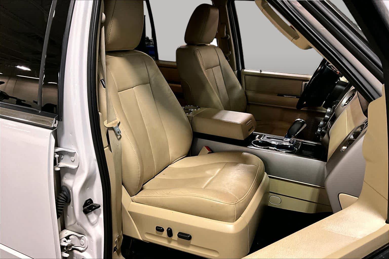 Used 2015 Ford Expedition Limited w/ Equipment Group 301A RWD image 9