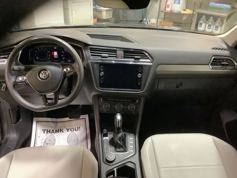 Used 2021 Volkswagen Tiguan SEL image 18
