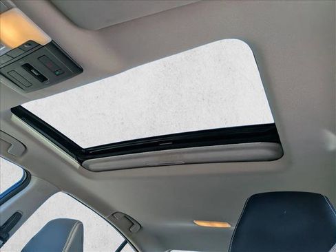 Used 2023 Nissan Altima 2.5 SR w/ SR Premium Package image 18