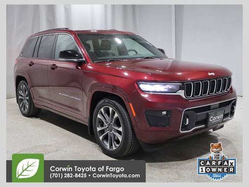 Used 2024 Jeep Grand Cherokee Overland w/ Trailer Tow Package AWD/4WD image 1