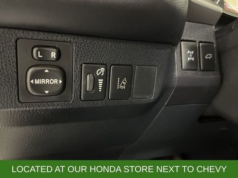 Used 2016 Toyota RAV4 Limited image 15