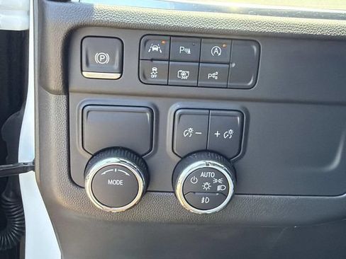 Used 2025 Chevrolet Tahoe LT w/ Comfort Package RWD image 26